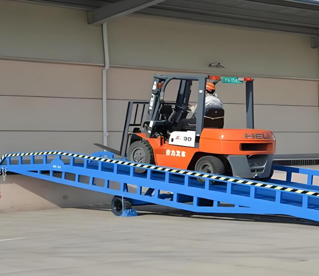 湖南移动式卸货平台（叉车用）
